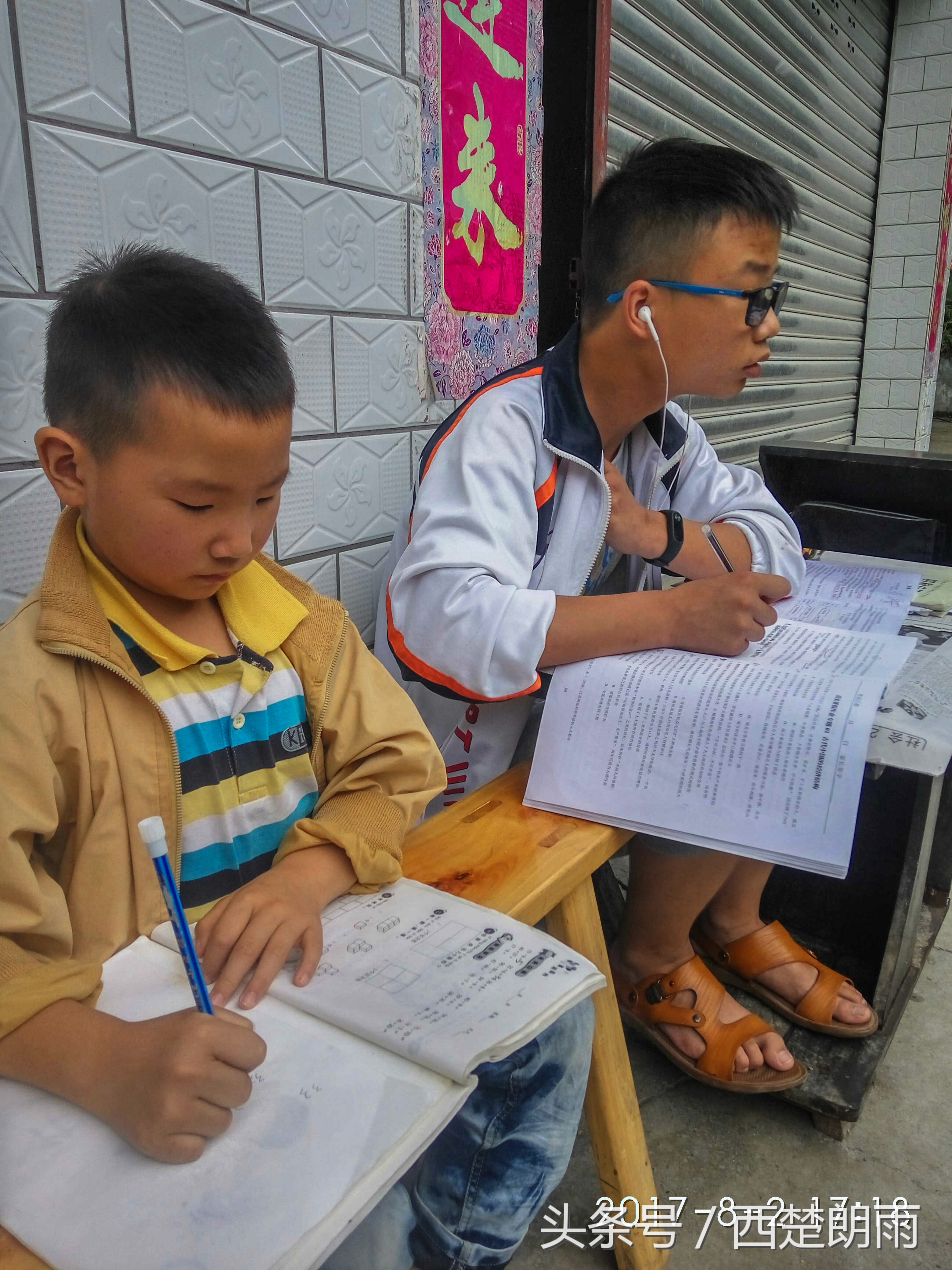 小孩一天拉稀7-8次蛋花状,小孩一天拉稀三四次怎么办