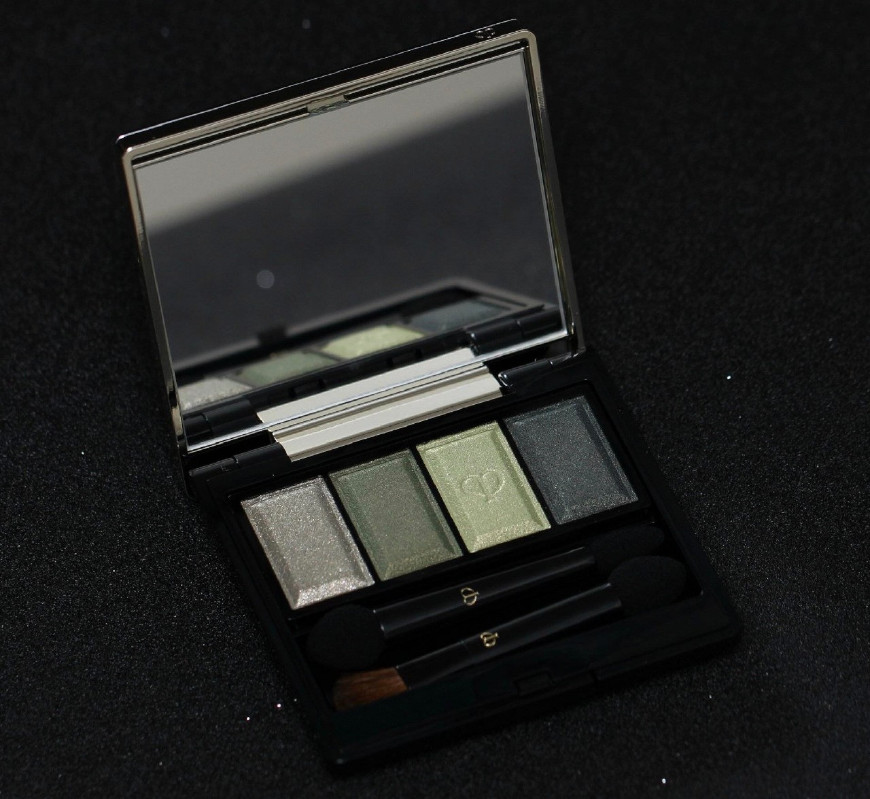 平价彩妆绿色眼影,绿色眼影怎么画好看