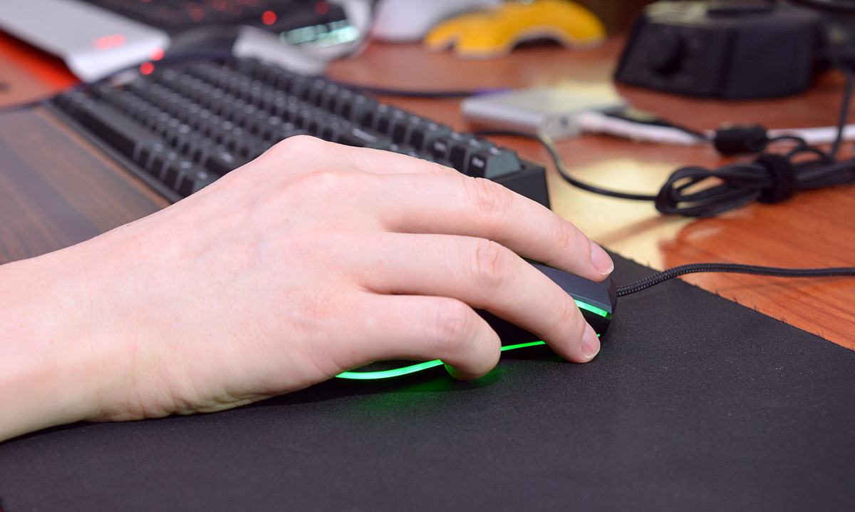 2020年最值得入手的游戏鼠标,比神舟便宜的游戏本