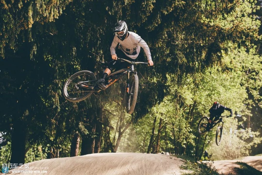 谁可登上德意志第一的宝座？CanyonTorque对决YTCapra