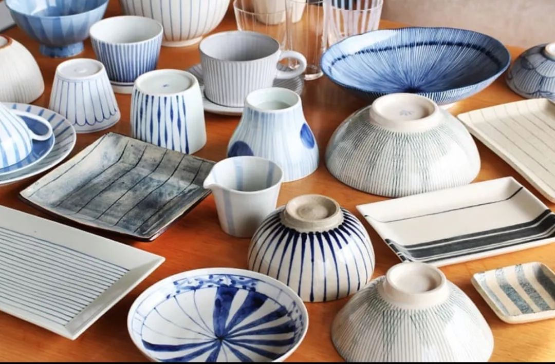 不上班、自由职业、旅行、买买买，她替好多人过上了想要的生活