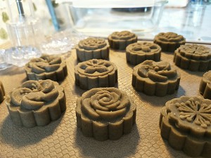 低糖少油绿豆糕清甜解暑,少油少糖酥皮绿豆糕怎么做