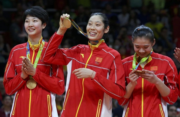 中国女排名单公布朱婷任女排队长,2022年中国女排奥运会大名单朱婷