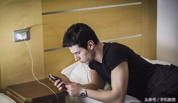 十种延长手机电池寿命的技巧,哪种充电方式会降低手机的寿命