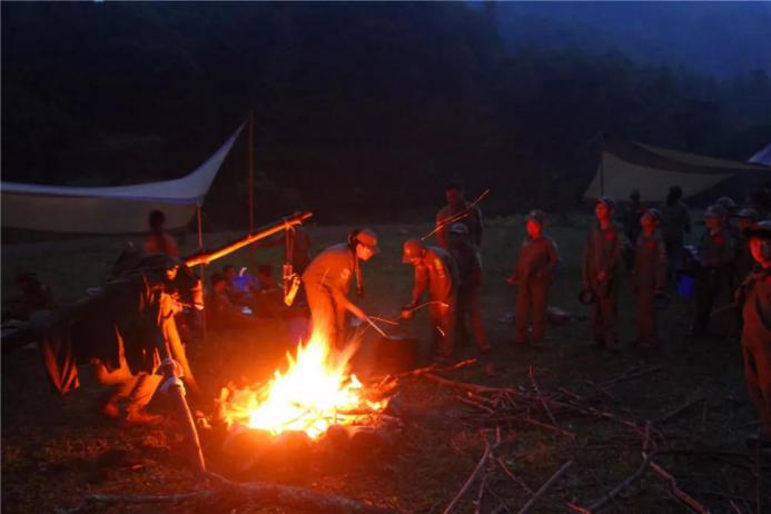 老龙潭旅游攻略,老龙洞探险视频