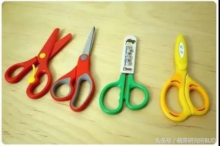 奥巴马双手是川掌吗,奥巴马是不是天生左撇子