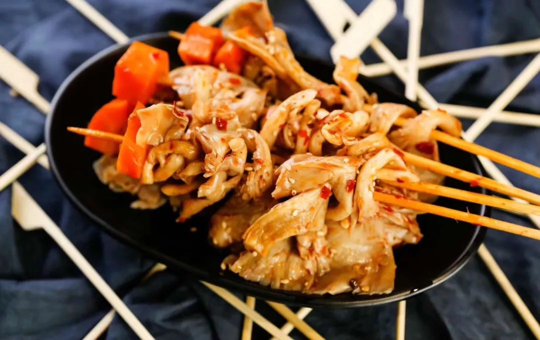 撸串喝酒一站式体验,撸串喝酒正宗东北味