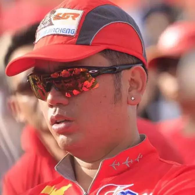 不好！Vvip摔车了！