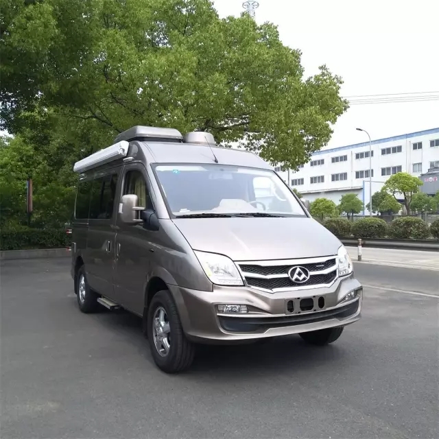 810沈阳房车展销会车型抢先看之一：自行式大通B型、C型