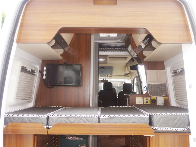 810沈阳房车展销会车型抢先看之一：自行式大通B型、C型