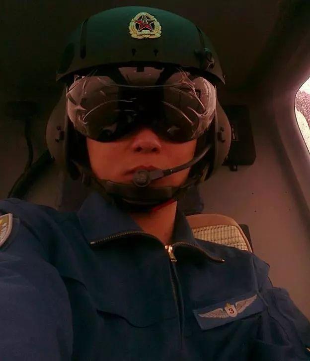 只有先进*器武**才能披三色编制袋！解放军现在还用哪些土法子？