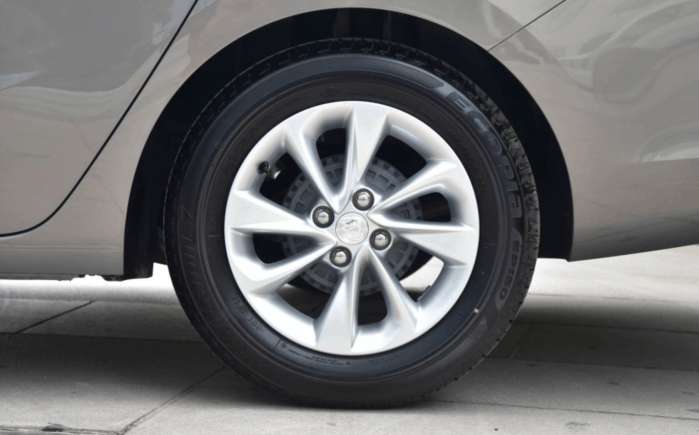 别克凯越当年新车,2011年的别克凯越还值得入手吗