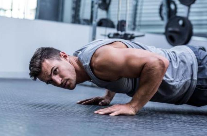 胸部脂肪多是减脂还是练胸肌,得了鸡胸怎么练胸大肌