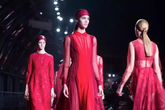 中国红大气豪迈热情洒脱,中国红霸气文案