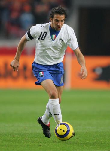 足坛史上最伟大的十个进球,梅西和齐达内谁厉害