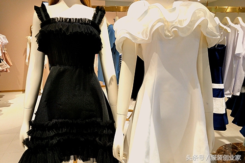 为啥觉得开商店不挣钱,为什么有的服装店不赚钱还开着