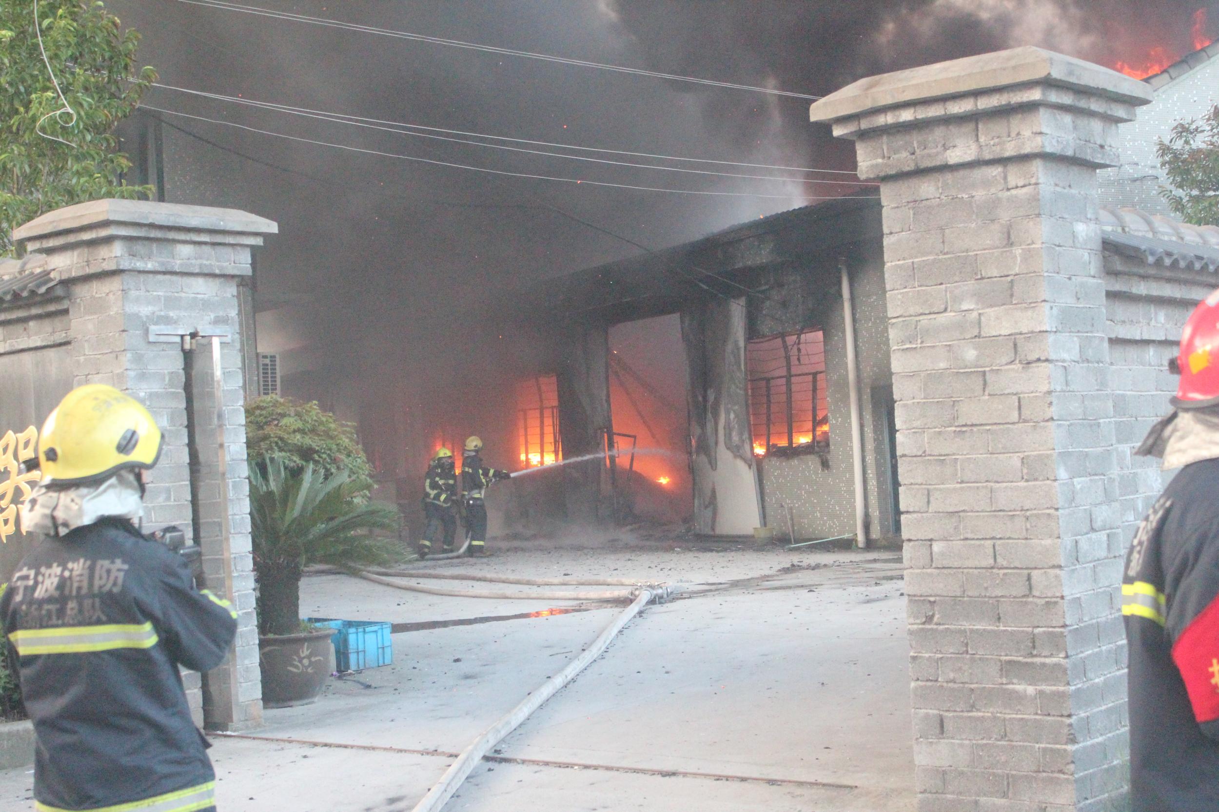 在家闻到煤气味怎么办,回家的时候闻到汽油味该怎么办