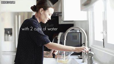 滚筒洗衣机脏东西跑出来,滚筒洗衣机怎么把脏衣服洗干净