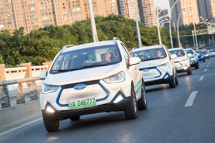 鏂拌兘婧愭睙娣甶ev6e璇曢┚瑙嗛,姹熸樊iev6e璇曢┚