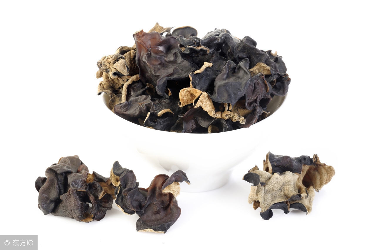 眼圈乌黑是肾虚的表现吗,长时间黑眼圈太重怎么调理