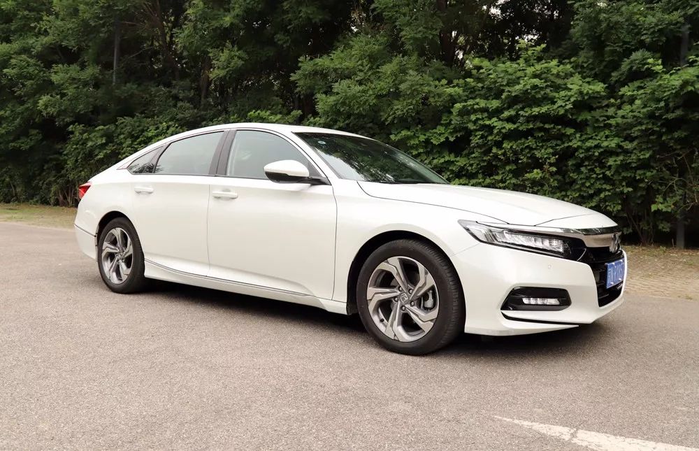 车主总结十代半雅阁的9个优缺点,雅阁2021款第十代雅阁油电混合