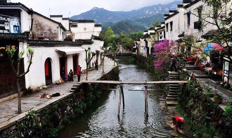 暑假旅游安徽附近景点攻略,安徽附近旅游景点推荐秋冬