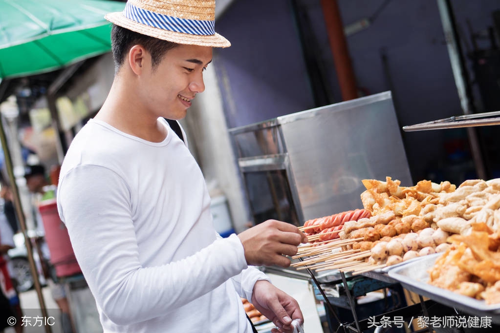 头发一掉一把怎么治,头发一块一块掉发严重怎么补救