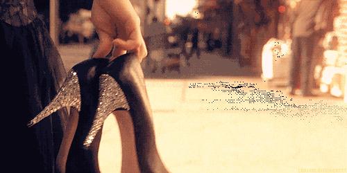 脚趾长肿瘤,女子脚趾长肿瘤竟是穿鞋不当引发