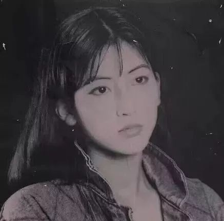 20年前爸爸妈妈的模样,20年前的爸爸妈妈合影照