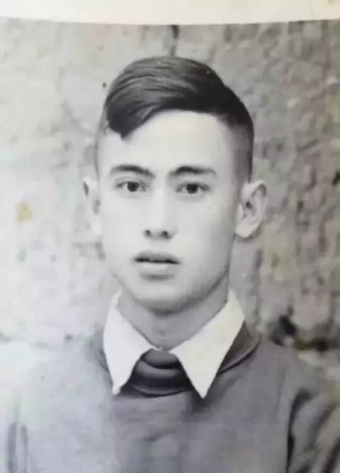 20年前爸爸妈妈的模样,20年前的爸爸妈妈合影照