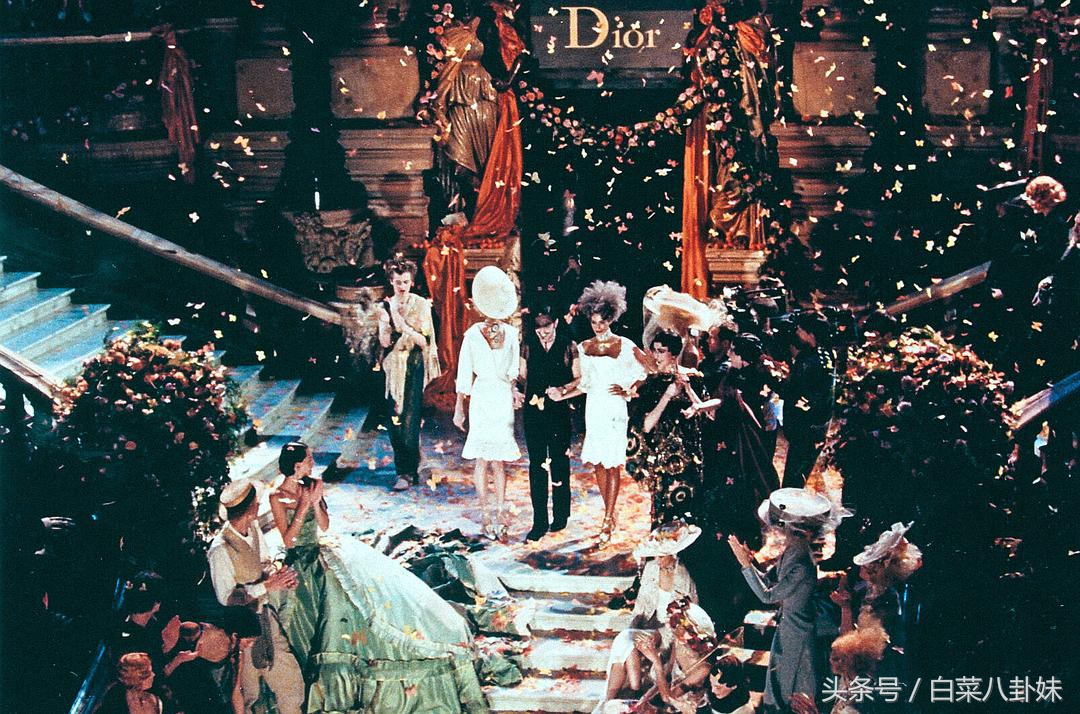 johngalliano时装秀,johngalliano创意服装秀