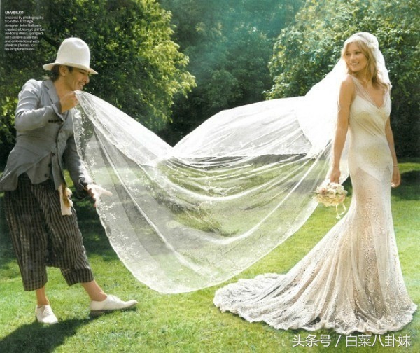 johngalliano时装秀,johngalliano创意服装秀