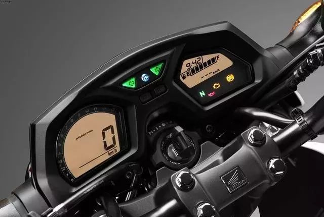 推荐几款性价比高的街车,三款中量级街车