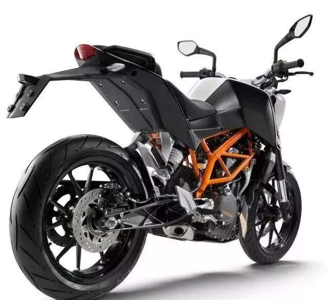 推荐几款性价比高的街车,三款中量级街车