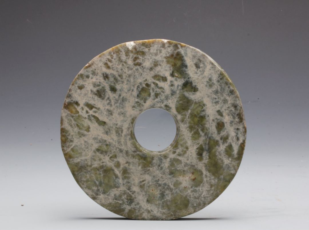 良渚文化玉器龙红沁,良渚文化玉璧值得收藏吗