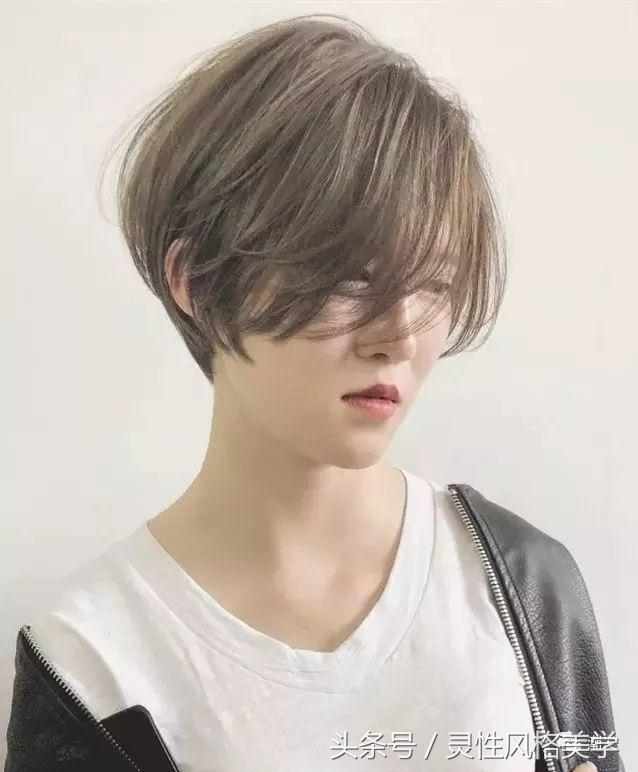 时尚气质高雅的短发造型烫,烫减龄时尚免打理的短发
