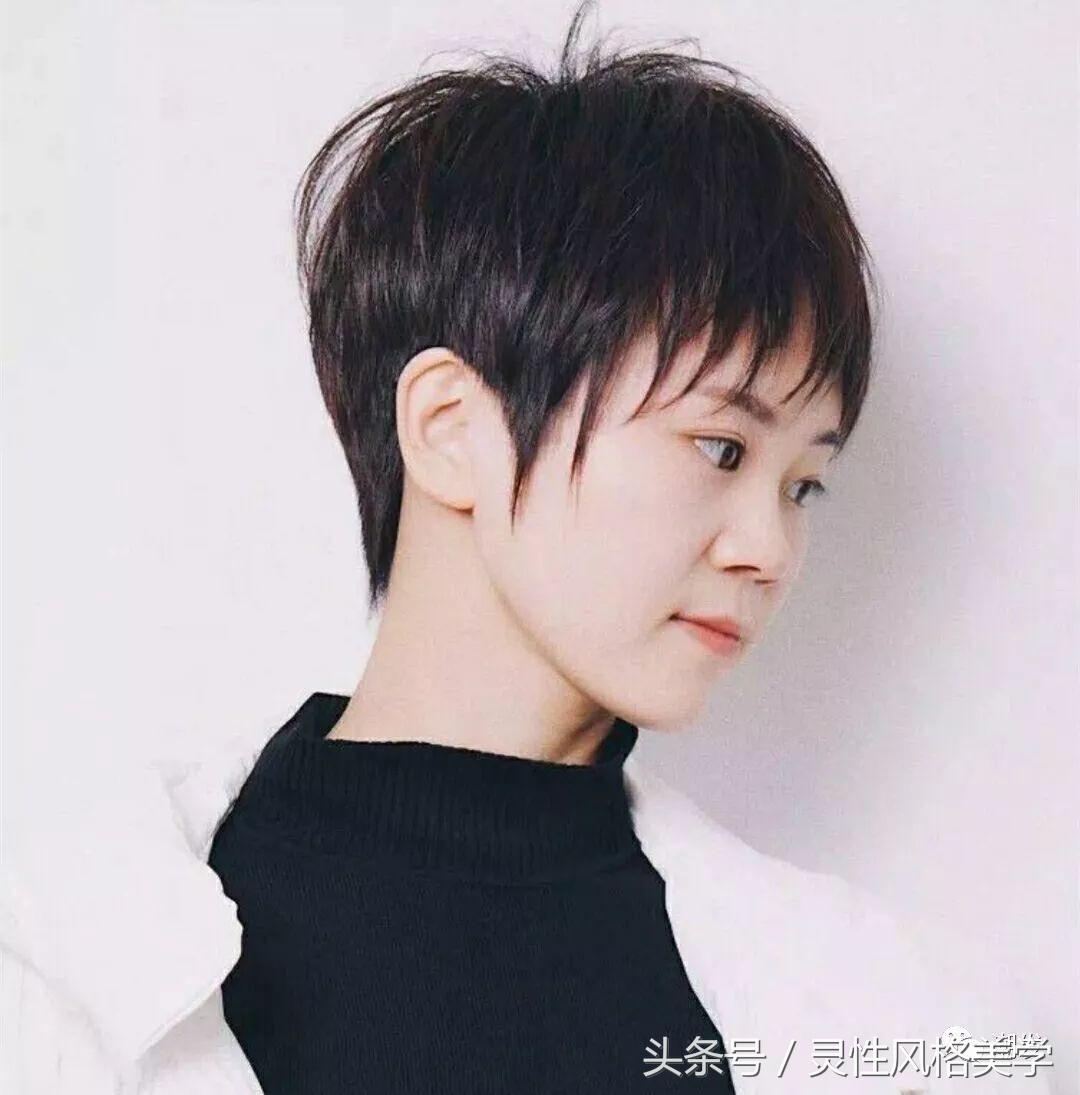 时尚气质高雅的短发造型烫,烫减龄时尚免打理的短发