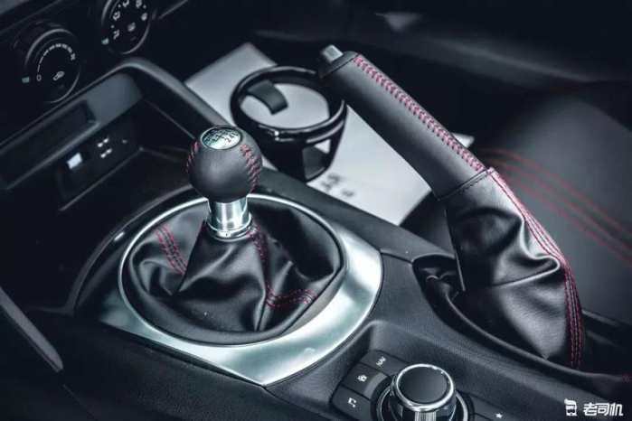 最便宜的四座敞篷硬顶跑车,最便宜的硬顶四座敞篷跑车