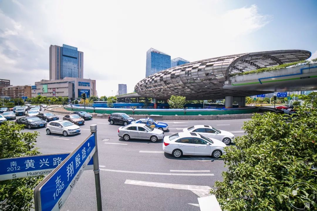 该不该去上海读大学,千万不要来香港读研