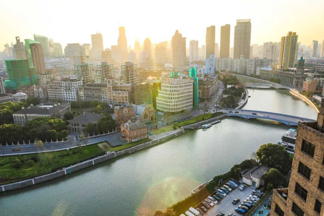 该不该去上海读大学,千万不要来香港读研