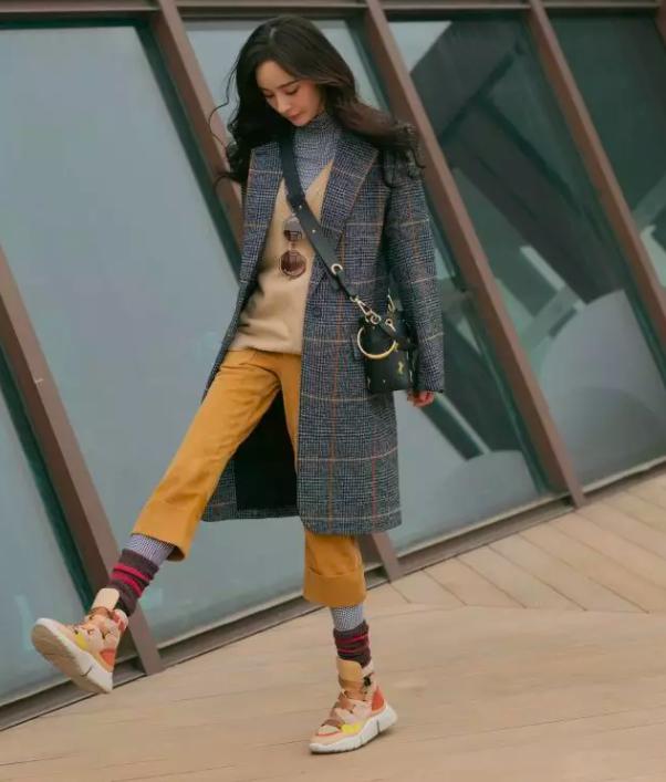 抖in儿童运动鞋老爹鞋爆款榜 (361女鞋运动鞋老爹鞋)