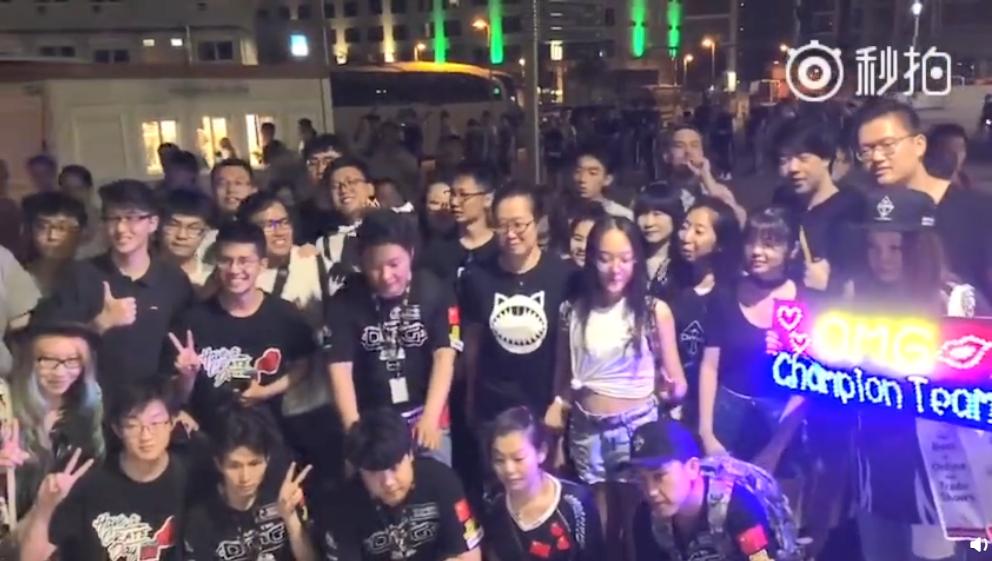 PGI德国柏林邀请赛TPP模式结束，4AM韦神：没脸和粉丝合影