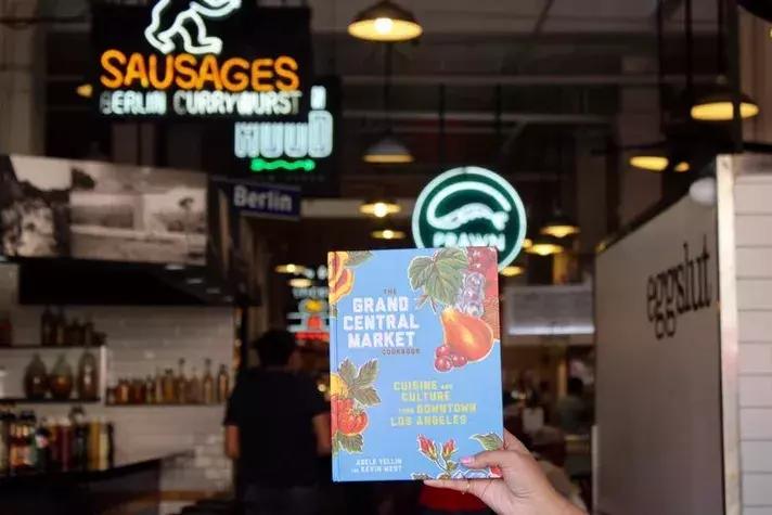 关于旅行景点的一本书 (关于景点的一本书)