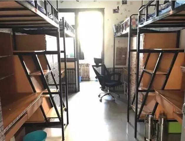最好的大学宿舍排名一览表,天津最豪华大学宿舍排名