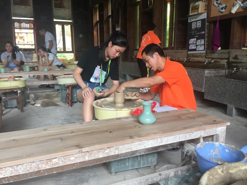 “青春飞扬”号龙泉问瓷炼剑