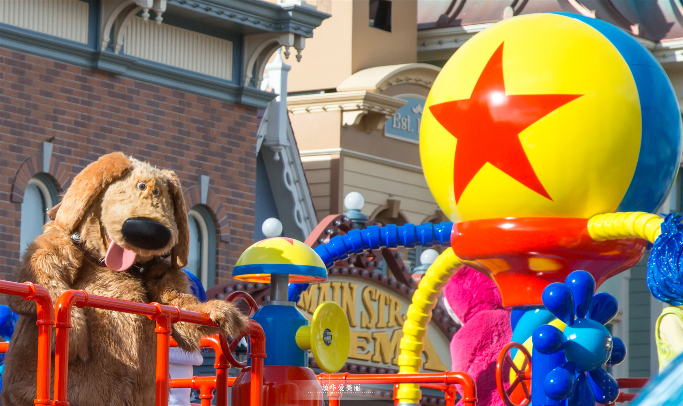 香港迪士尼门票深港联游,香港迪士尼2大1小亲子当日套票