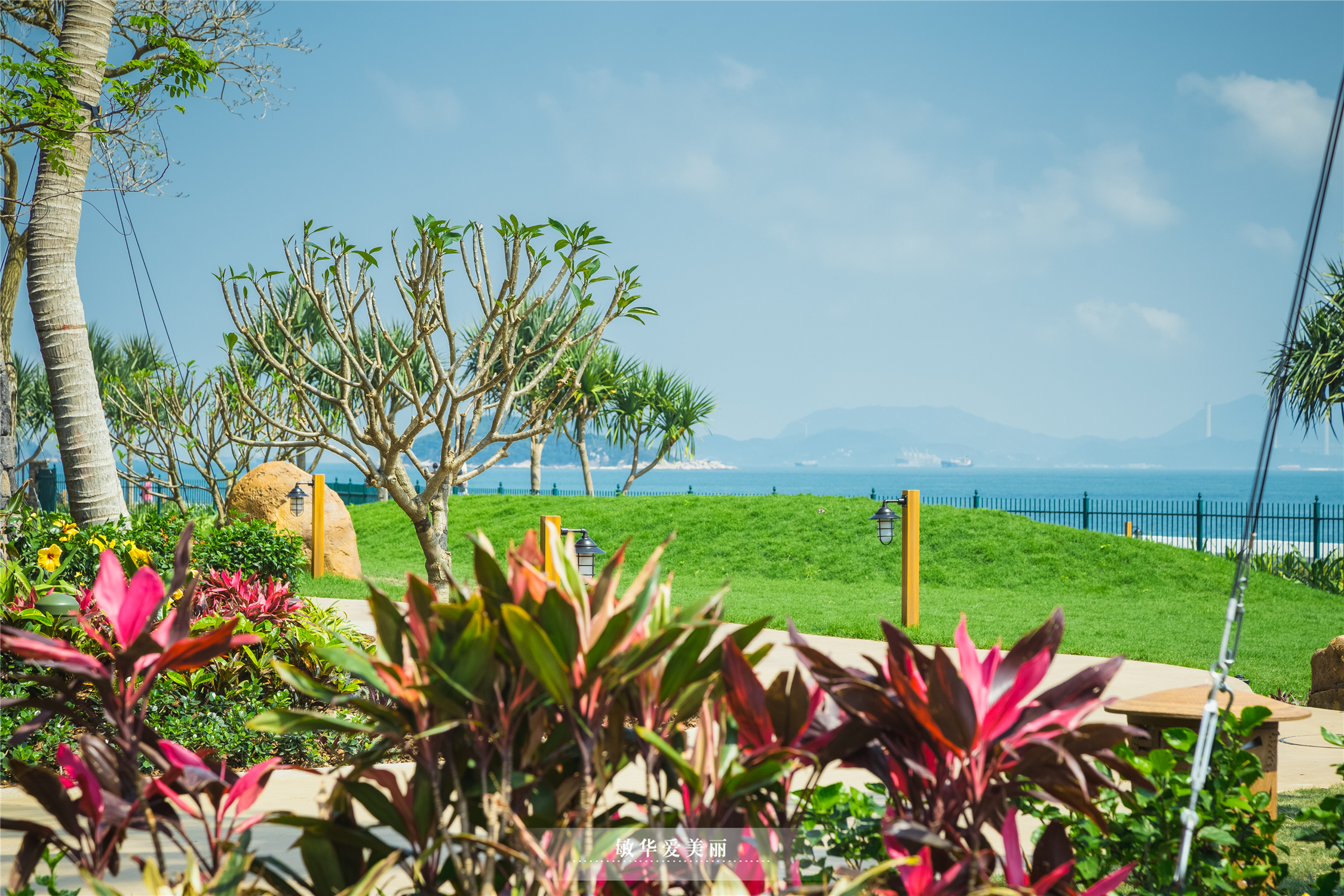 香港迪士尼门票深港联游,香港迪士尼2大1小亲子当日套票