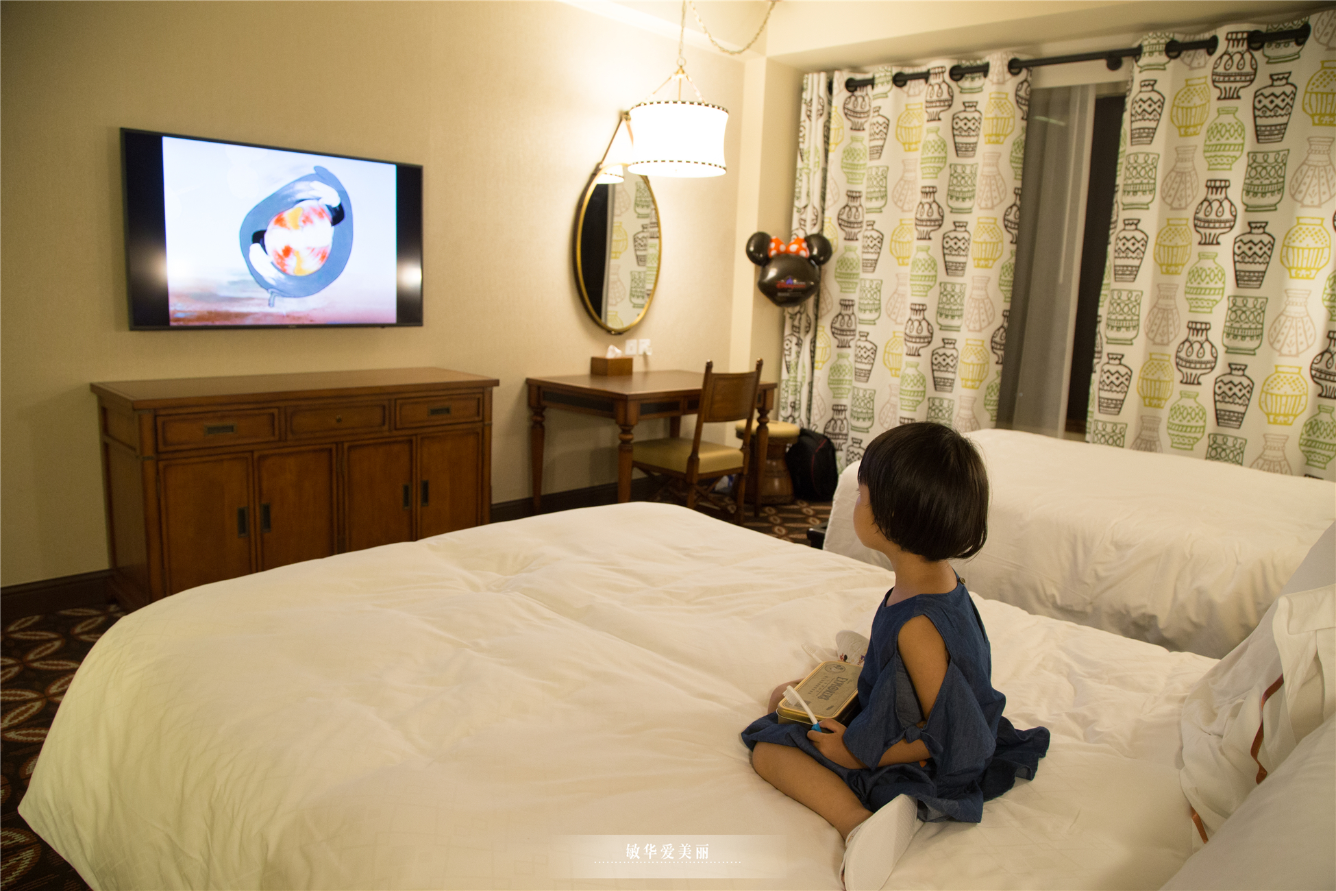 香港迪士尼门票深港联游,香港迪士尼2大1小亲子当日套票