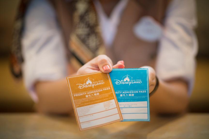 香港迪士尼门票深港联游,香港迪士尼2大1小亲子当日套票