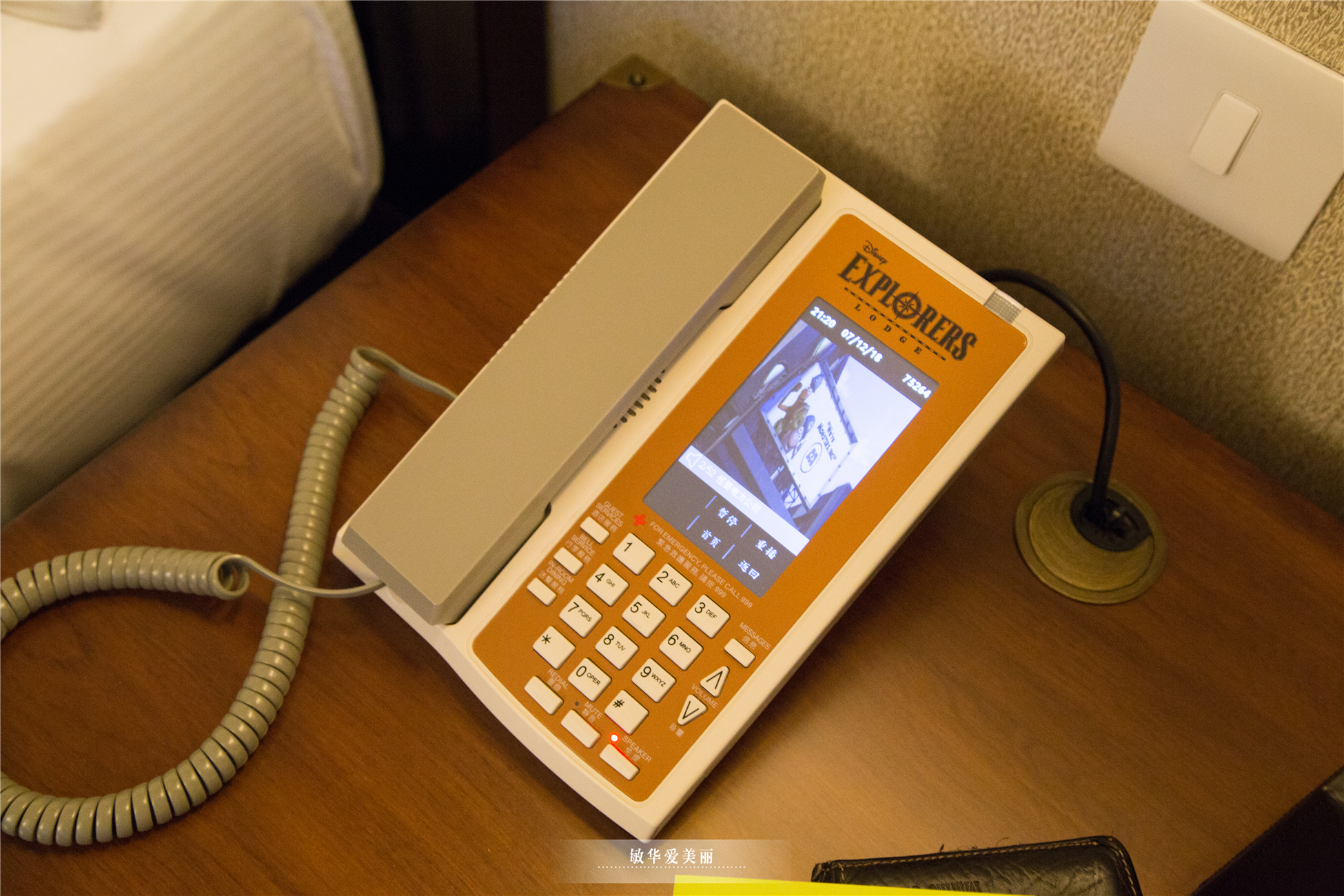 香港迪士尼门票深港联游,香港迪士尼2大1小亲子当日套票